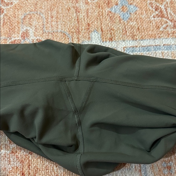 Lululemon Wunder Train High-Rise Tight 28" Army Green W5DJ0S size 6 - Picture 9 of 9